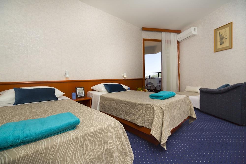 Hotel Laguna กราดัซ ภายนอก รูปภาพ
